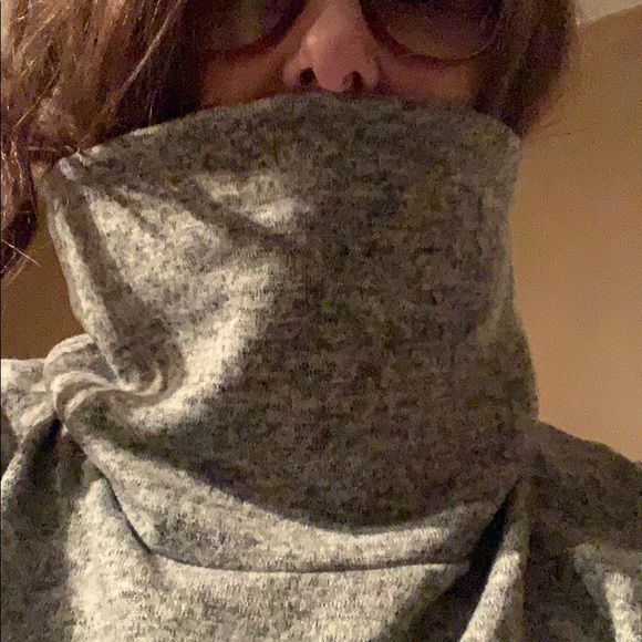 sweater - Picture 2 of 2